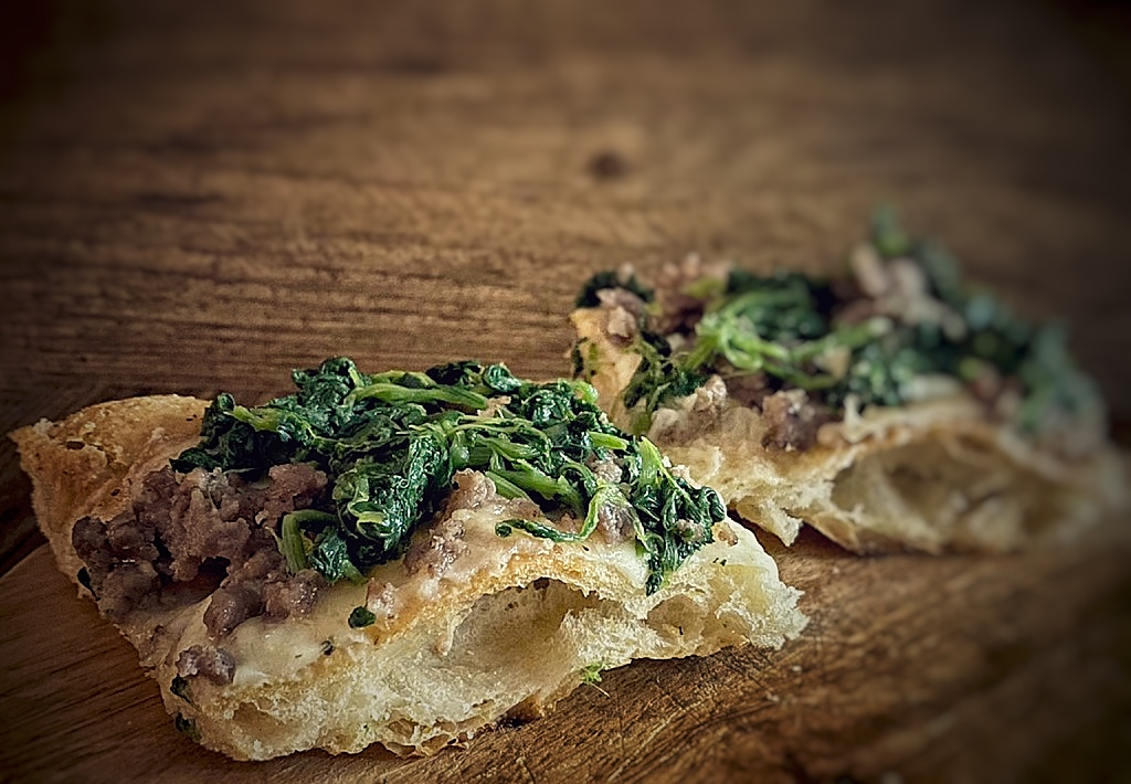 Rischio botulino, richiamati dal mercato pizze e focaccia salsiccia e friarielli Rischio botulino, richiamati dal mercato pizze e focaccia salsiccia e friarielli